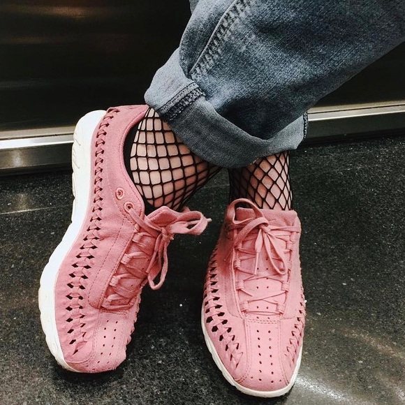 Nike Shoes - Nike Rose Pink Mayfly Suede Sneakers